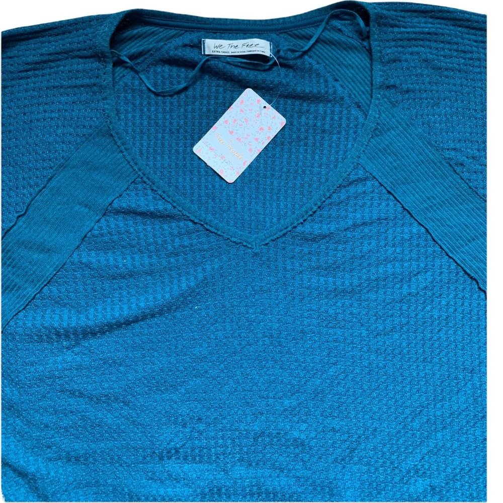 Free People Palace Teal Santa Clara Thermal Top Size V-Neck Medium - Picture 8 of 11